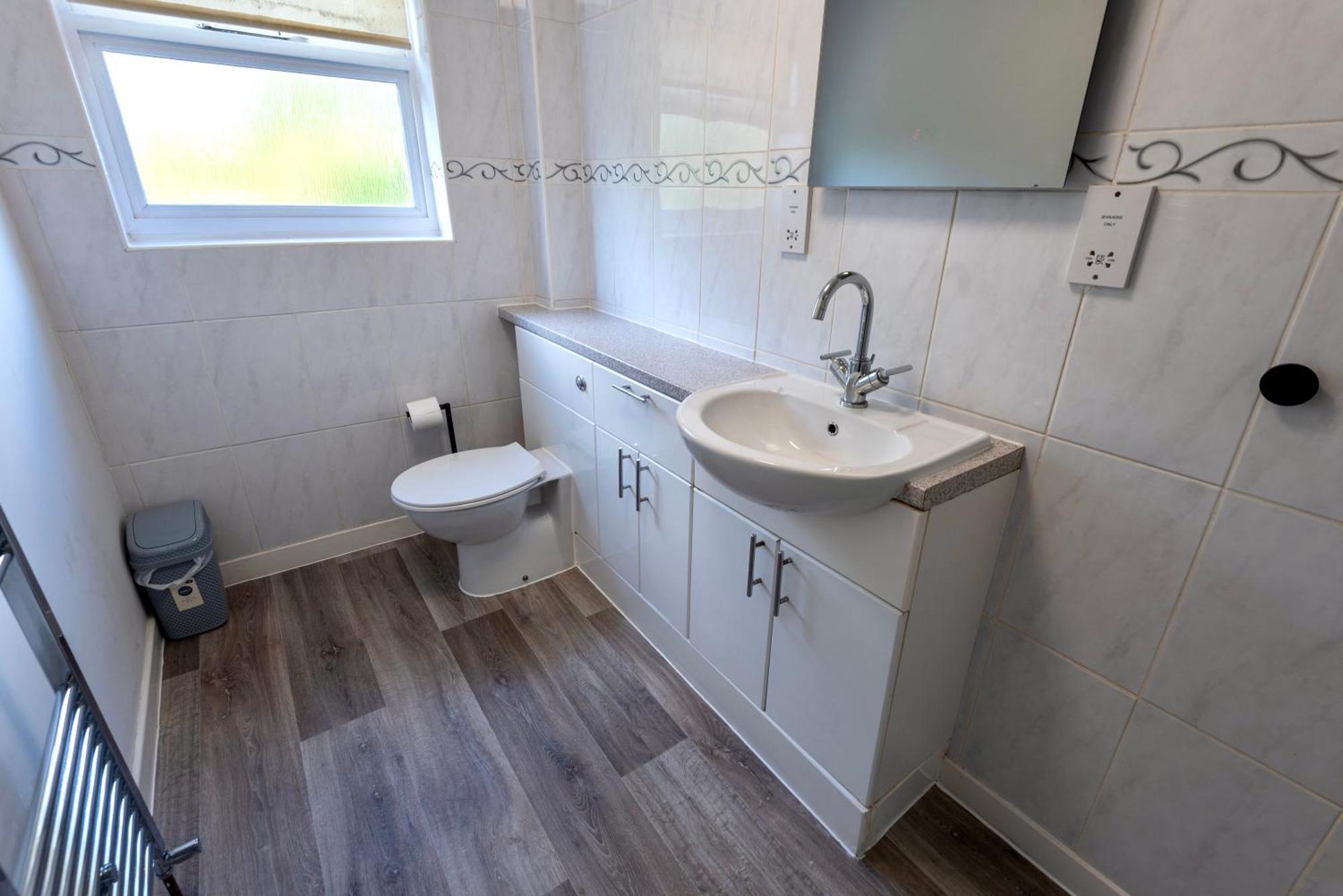 Single Room In Brand New 5 Bedroom Home BW Room 2 Solihull Bagian luar foto