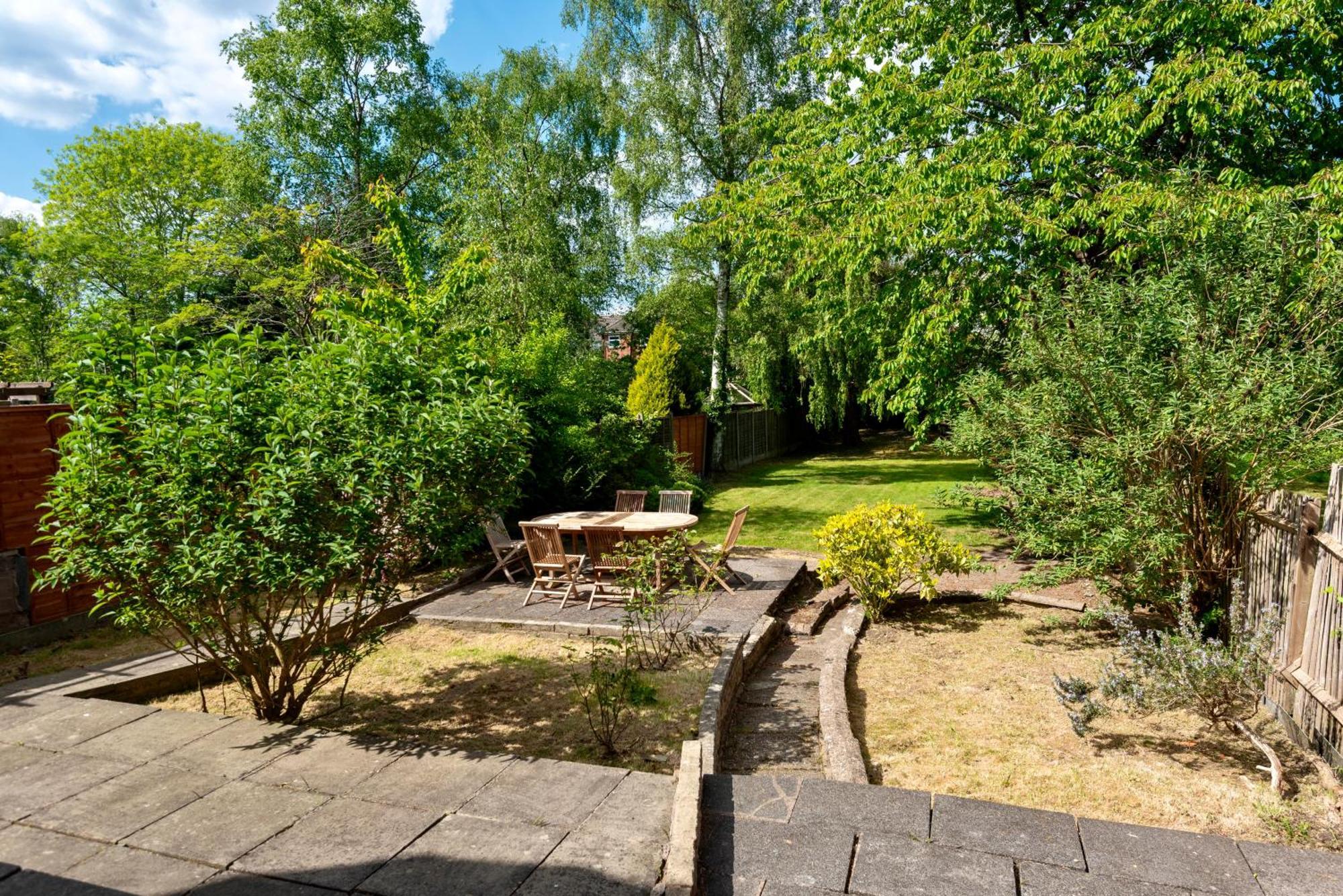 Single Room In Brand New 5 Bedroom Home BW Room 2 Solihull Bagian luar foto