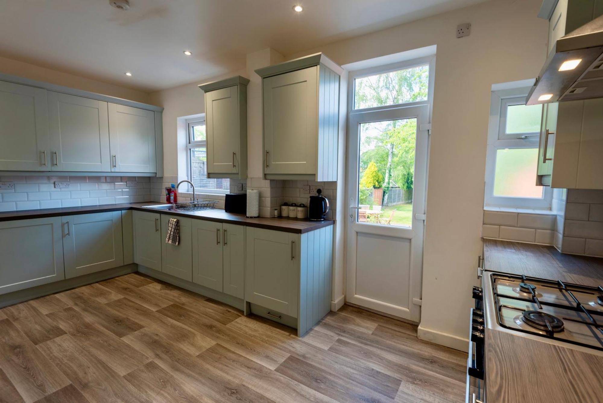 Single Room In Brand New 5 Bedroom Home BW Room 2 Solihull Bagian luar foto