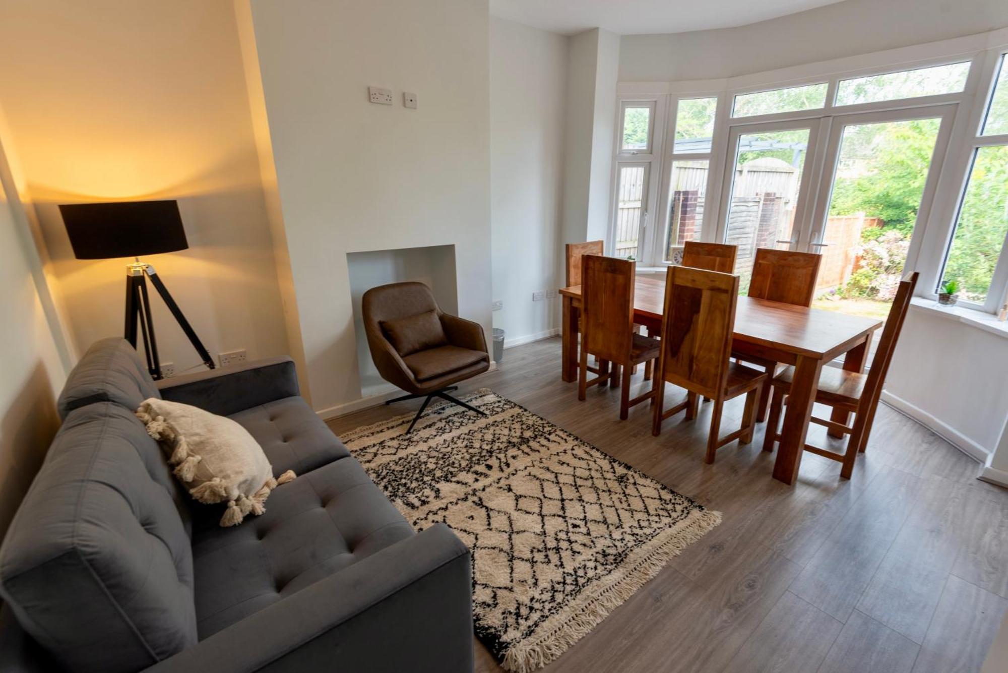 Single Room In Brand New 5 Bedroom Home BW Room 2 Solihull Bagian luar foto