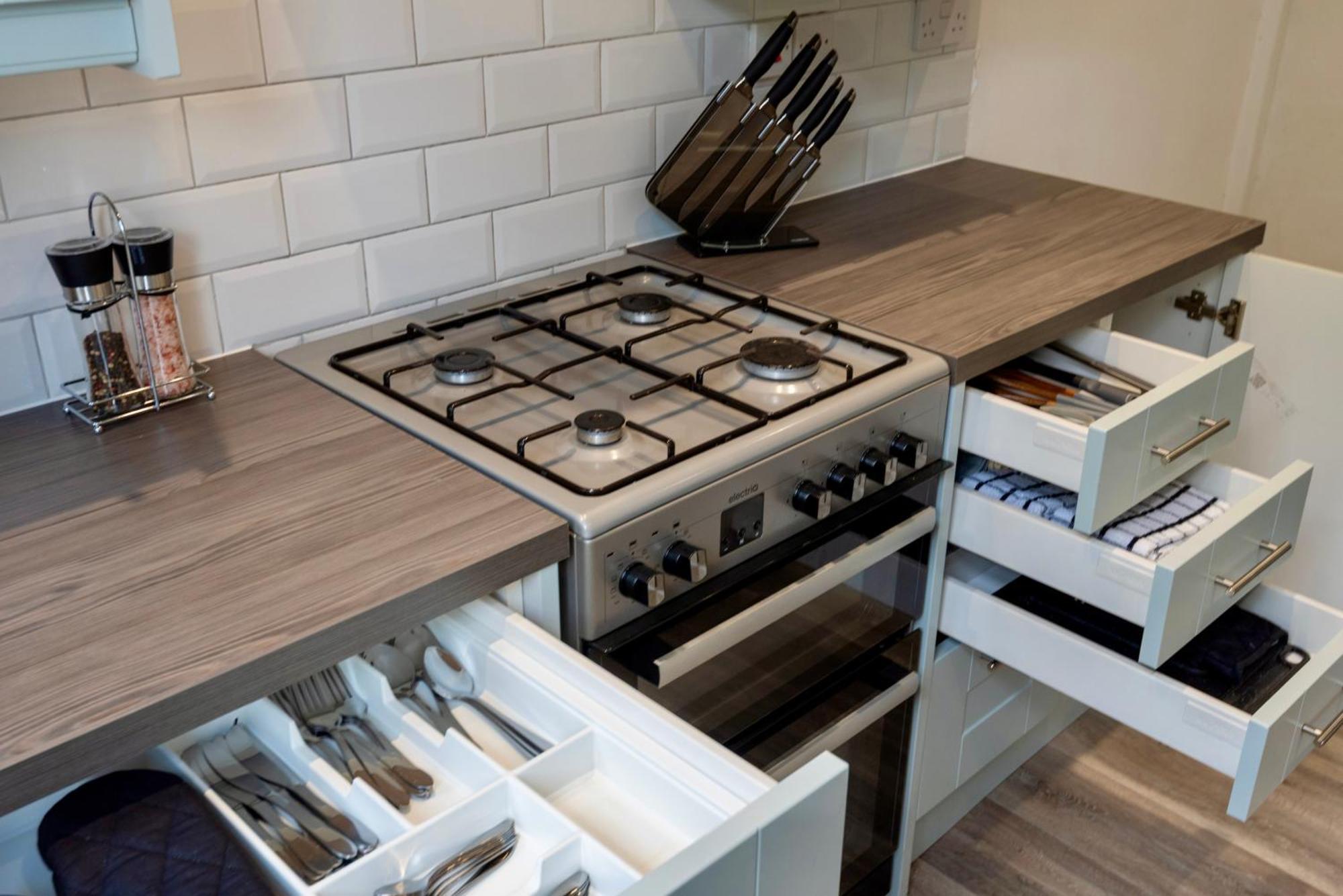 Single Room In Brand New 5 Bedroom Home BW Room 2 Solihull Bagian luar foto